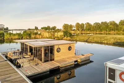 Image de Magnifique bateau à Ophoven avec vue.