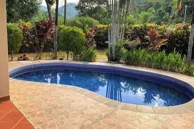 Image de 10 minutes to the beach! Private home with lush jungle surroundings & pool.
