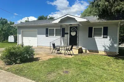 Image de The Tinley House. Close to hiking, hunting. Bike trail and hospital, shopping