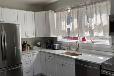 Image de Peaceful Onset Beach Home. 5 Bedrooms, Wareham Ma