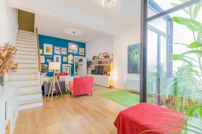 Image de Maison de vacances « Votre séjour parfait à Séville » avec terrasse privée, Wi-Fi et climatisation