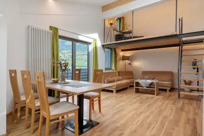 Image de Appartement \"De Luxe 5\" avec vue sur les montagnes, terrasse partagée et Wi-Fi