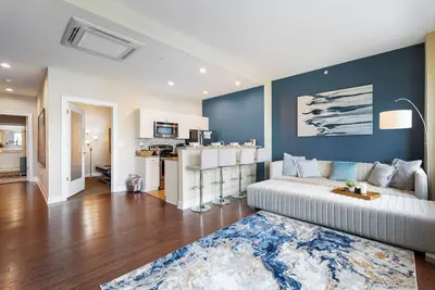 Image de Upscale High-Rise Downtown