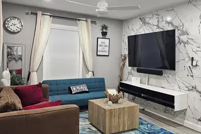 Image de Cozy 2br Home in Delmar Loop