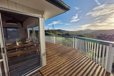 Image de Kiwi calls and sunrises by the Kerikeri inlet.