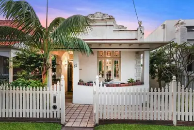Image de Charming cottage a stone’s throw from the beach!