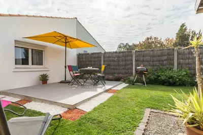 Image de Gîte rénové avec jardin près des marais, à 10 km des plages, acceptant les animaux