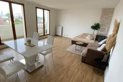 Image de Charmant Duplex vue Tour Eiffel - près des sites des Jo (Colombes et La Défense)