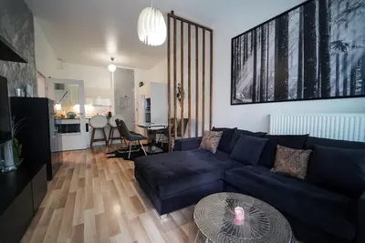 Image de Modernes Gartenapartment am Park