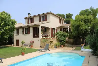 Image de Villa tout confort dans un écrin de verdure au cœur de la Provenece