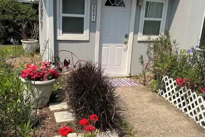 Image de Renovated cottage in 55 plus neighborhood in Gainesville Fl. Pool and Pickleball