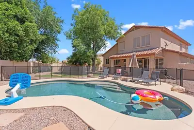 Image de Family & Pet friendly Gilbert 6bd, heated pool/WiFi near SanTan Village/TopGolf