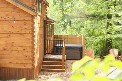 Image de The Bellefonte Campground presents: Tiny Home | 2 Bedroom with Hot Tub