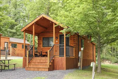 Image de The Bellefonte Campground presents: Tiny Home| 1 Bedroom with Hot tub