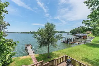Image de Waterfront home on Lake Livingston