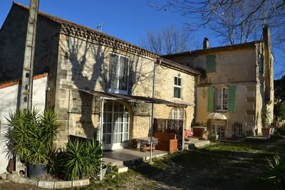 Image de Jas du mas des platanes