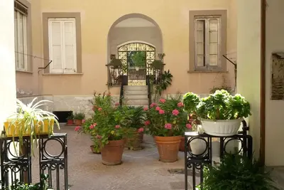 Image de Period villa on Via Matteotti in San Giorgio a Cremano