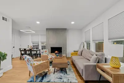 Image de Stay Right @ Lamplight! Domain North Austin Texas