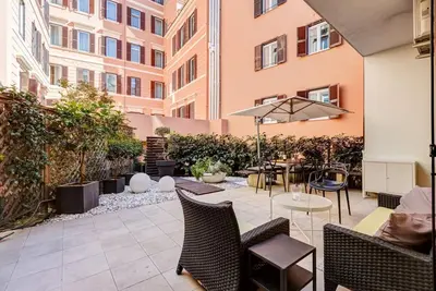 Image de Monolocale con giardino esclusivo - FromHometoRome