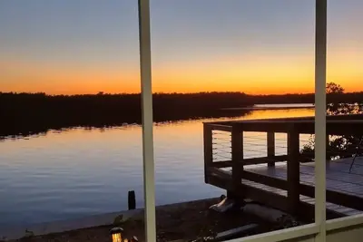 Image de Sweet Waterfront Excursion