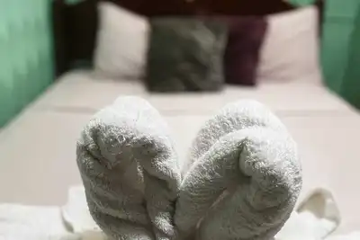 Image de Symes Zee - Bar, Resturant, Rooftop Views.