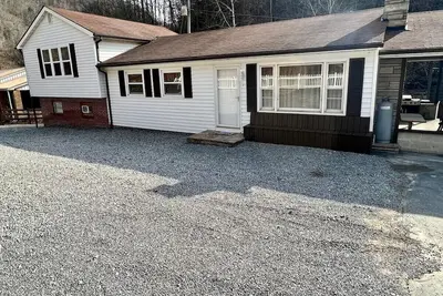 Image de Ellis House Trail Lodging Sleeps 20