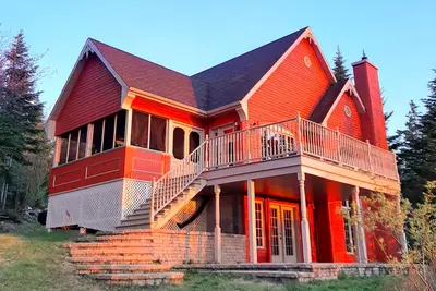 Image de Au Havre de l'Anse (St-Irénée) grand chalet vue sur le fleuve, spa pour 2 à 8 p.
