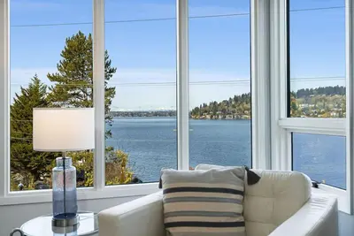 Image de Relaxing Lakeside Haven