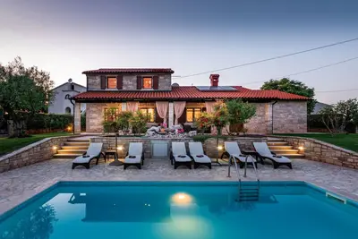 Image de Beautiful Istrian stone house, with panoramic sea view and beautiful garden.