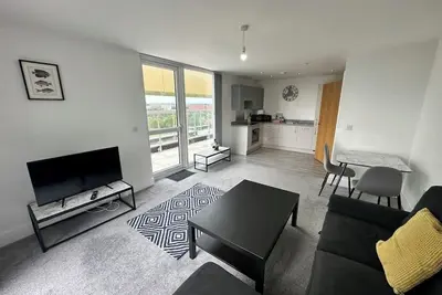 Image de Chic 1 Bed Mcr Ap w/Balcony- Sleeps 4 Manchester City centre.