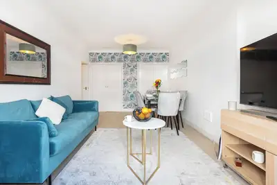 Image de * Airy & Lightly Two Bed Apt in Fulham *