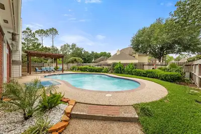 Image de Amazing Bay Escape w/ Pool - Sleeps 10, Near Nasa