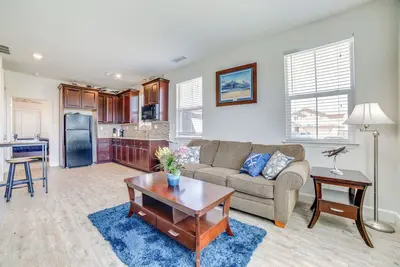 Image de Wwii Aviation-Themed Apt in Sparks: Near Parks!