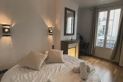 Image de Beautiful and cozy  appartement in Paris 12 eme to rent. Totally remodeled. \n