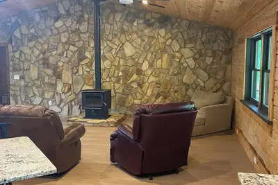 Image de Cabin on Gaston. Fishing, hunting, relaxation in luxury.