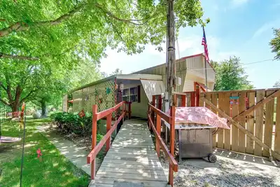 Image de Andover Home Near State Park w/ Patio & Yard!