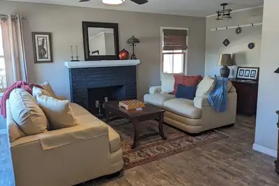 Image de 2br/2b Comfy Bungalow close to UofA