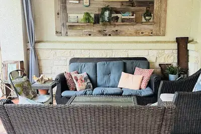 Image de Luxurious Oasis Only 20 Min From Austin City Center!