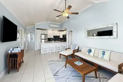 Image de Pet Friendly, Golf Cart Included, Eleuthra Villa, Treasure Cay, Bahamas