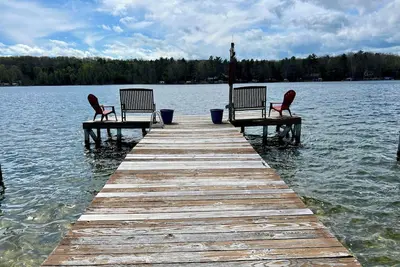 Lake❤️Love\nLakeside retreat. Clean, fully stocked kitchen, 2 kayaks, sleeps 4.