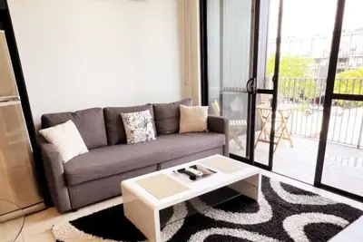 Image de Stylish, Modern, Cute as a Button - Braddon Cbd