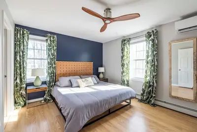 Image de Discover Bungalow Wharf in Kennebunk: renovated home near Gooch's Beach & shops