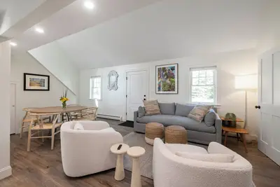 Image de Charming 2 bedroom cottage near beaches, galleries & dining