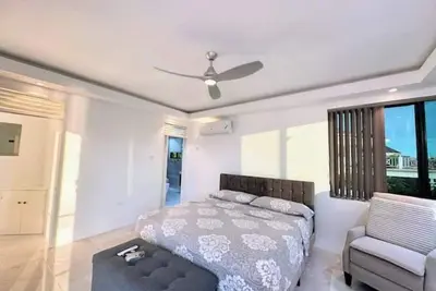 Image de Beach View and Luxury Bath Sunset 1 @ Happy Life Villas