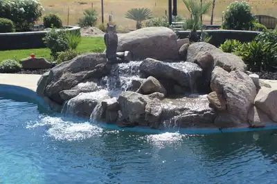 Image de Escape to our charming, and peaceful home, the perfect getaway spot.