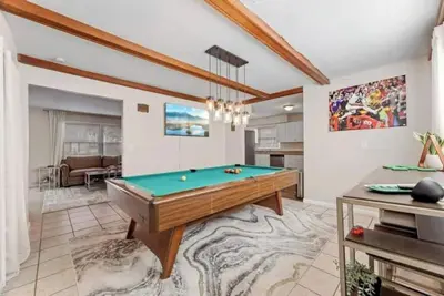 Image de Football Haven: 3 Min to Hof and Belden Village