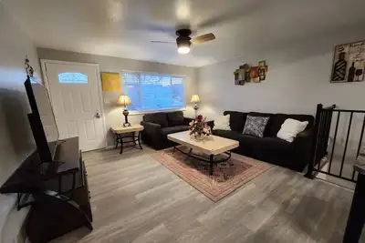 Image de Appleblossom Blooming Denver- 6bedrooms, 2bath, one pull out sofa bed