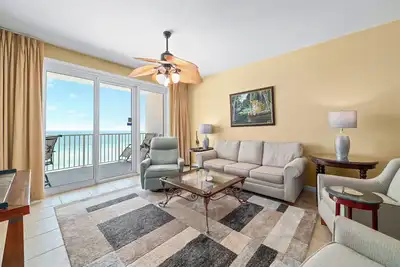 Image de Beachfront Condo | Seasonally Heated Beachside Pool | W605 | My Beach Getaways