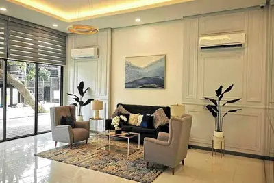 Image de Located in Mandaluyong near Circuit, Bgc, Rockwell and Ayala Makati.