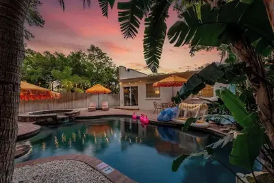 Image de Anna Maria's Neighbor + Heated Pool + Hot Tub